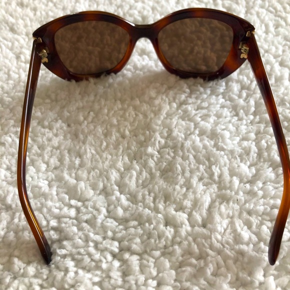 Salvatore Ferragamo Sunglasses - Picture 1 of 3